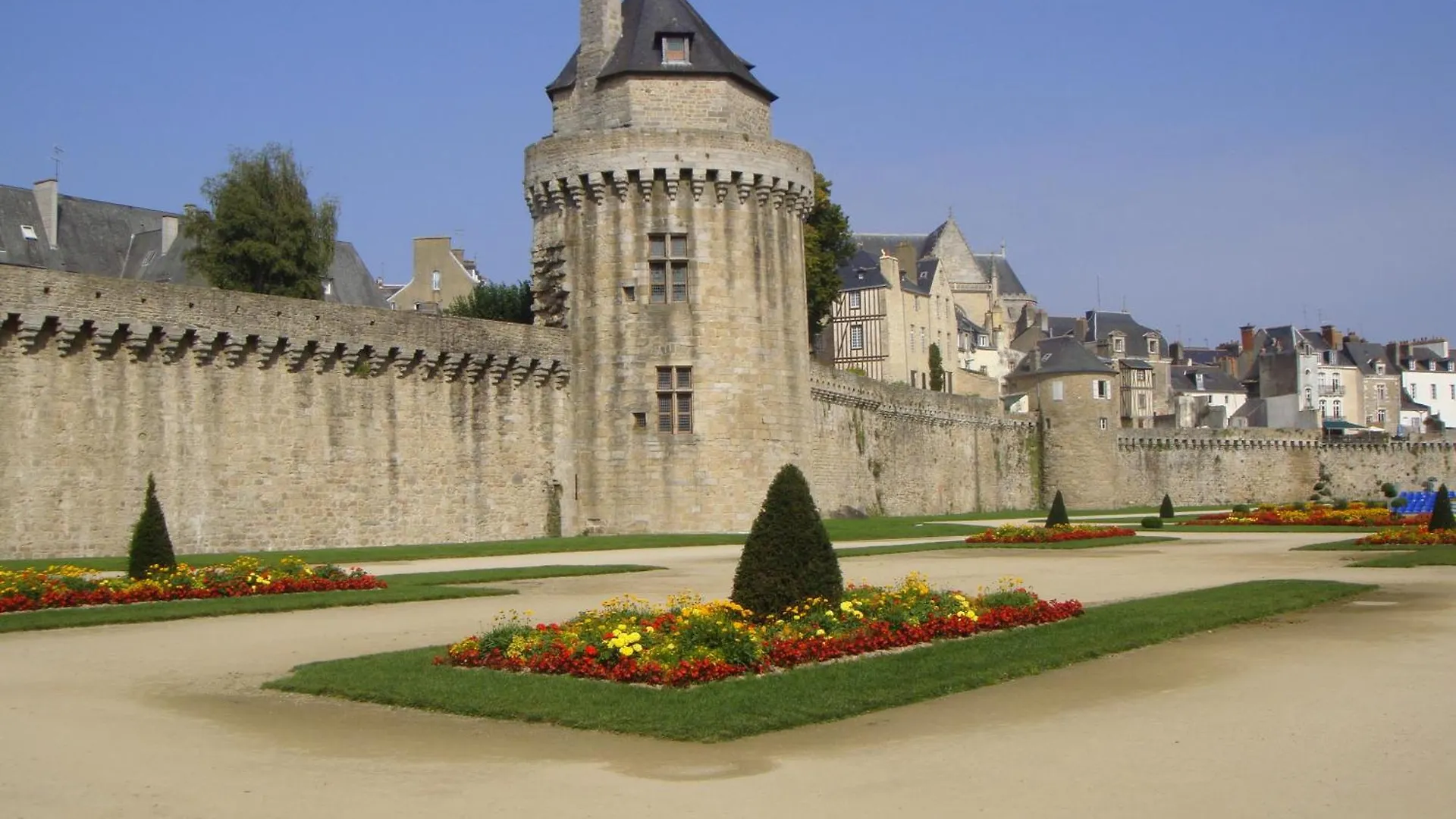 First Floor Apartment In Rural Brittany Gueltas